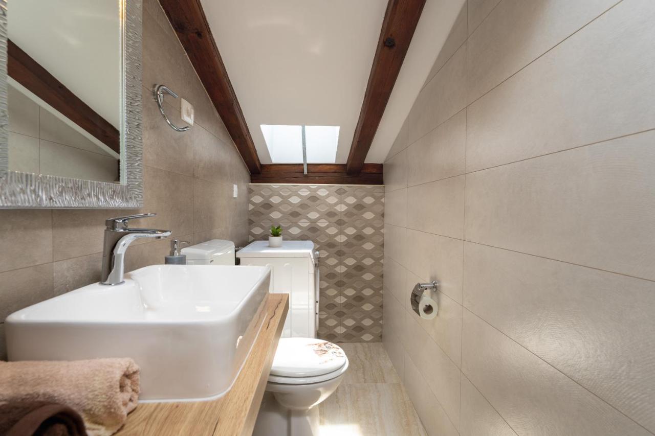 Relax In 2 Bedroom App In Old Town W/Ac And Wifi Ровинь Экстерьер фото
